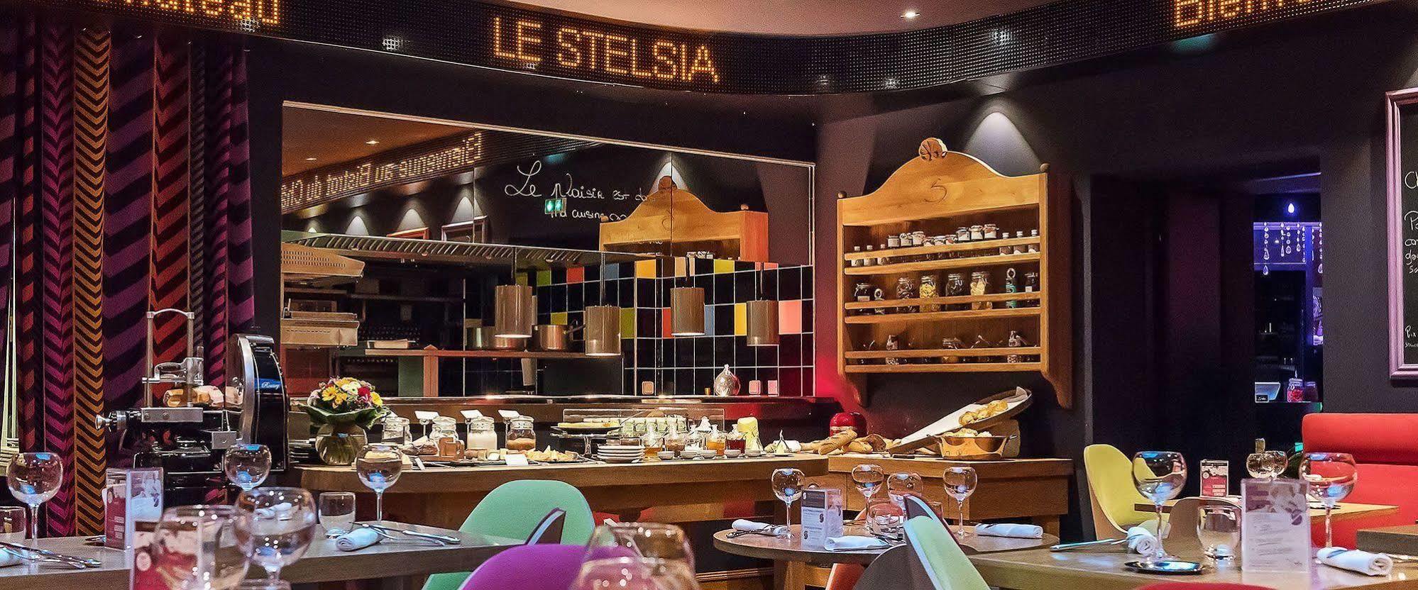 Le Stelsia Resort Saint-Sylvestre-sur-Lot エクステリア 写真