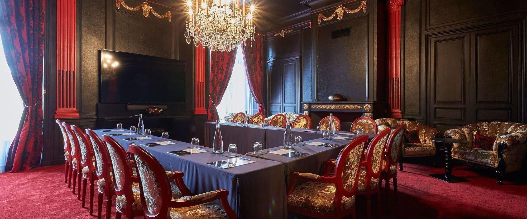 Le Stelsia Resort Saint-Sylvestre-sur-Lot エクステリア 写真